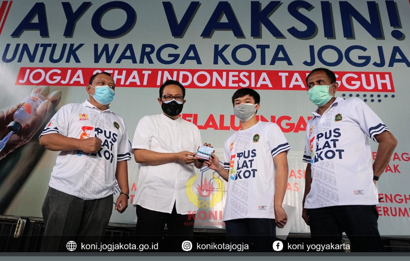 Atlet dan Pelatih Puslatkot KONI Yogyakarta Divaksinasi